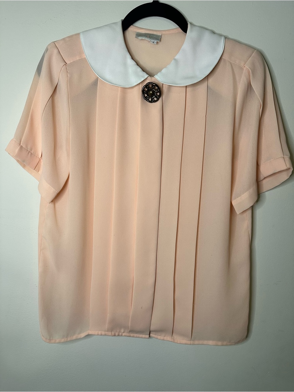 Vintage White Collar Peach Pleated Women’s Blouse with Brooch